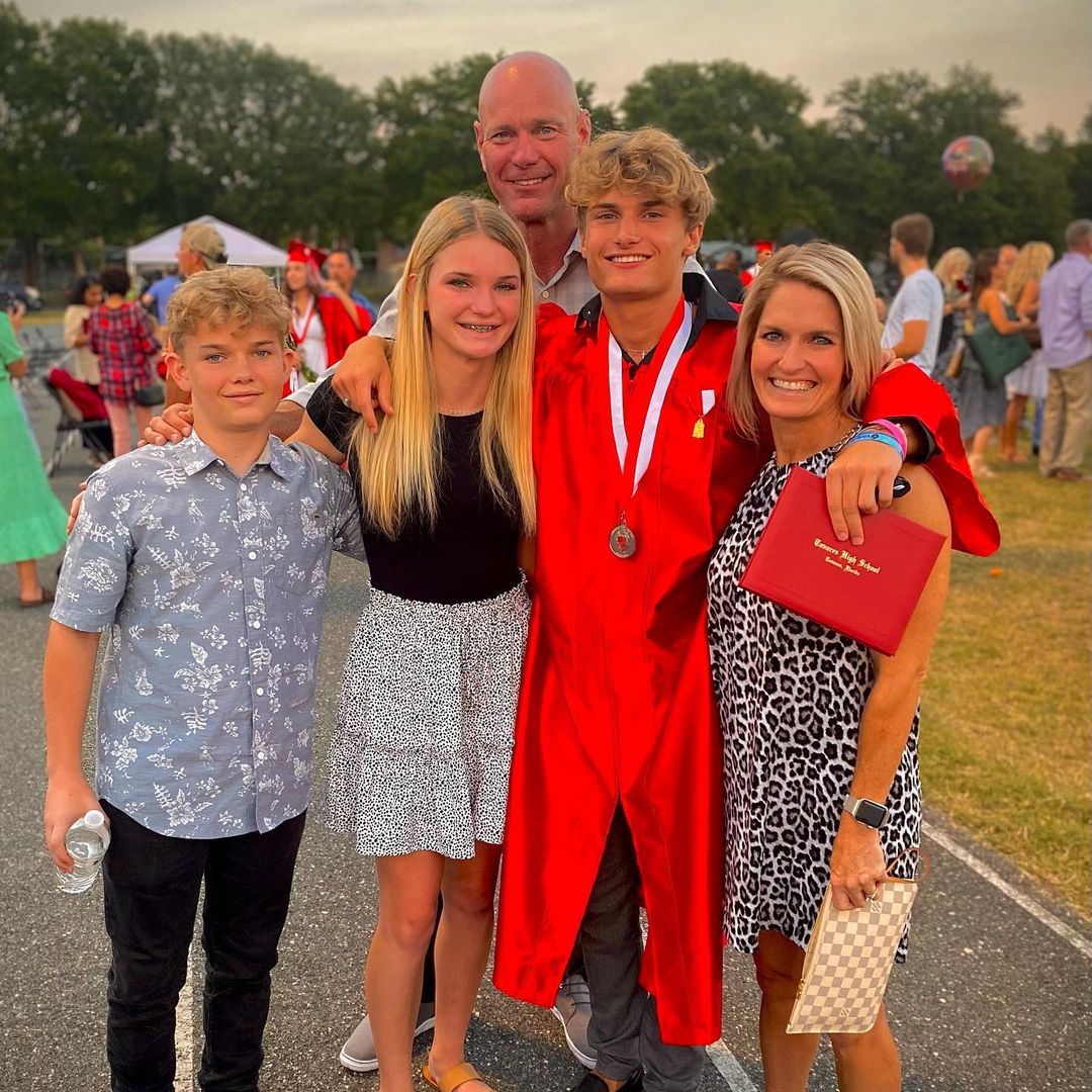 Connor Lee with his father, mother, sister, and brother