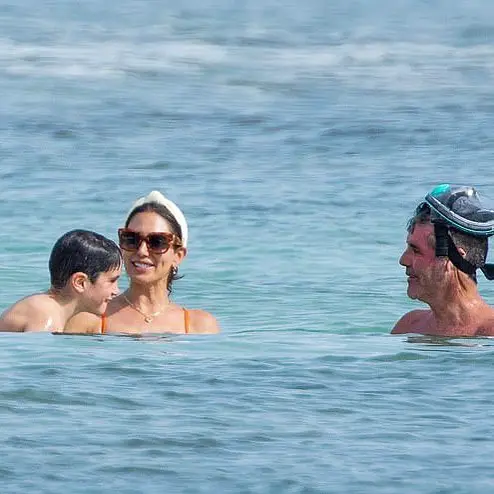Simon-Cowell-enjoying-family-time-with-Lauren-and-Eric-in-Barbados