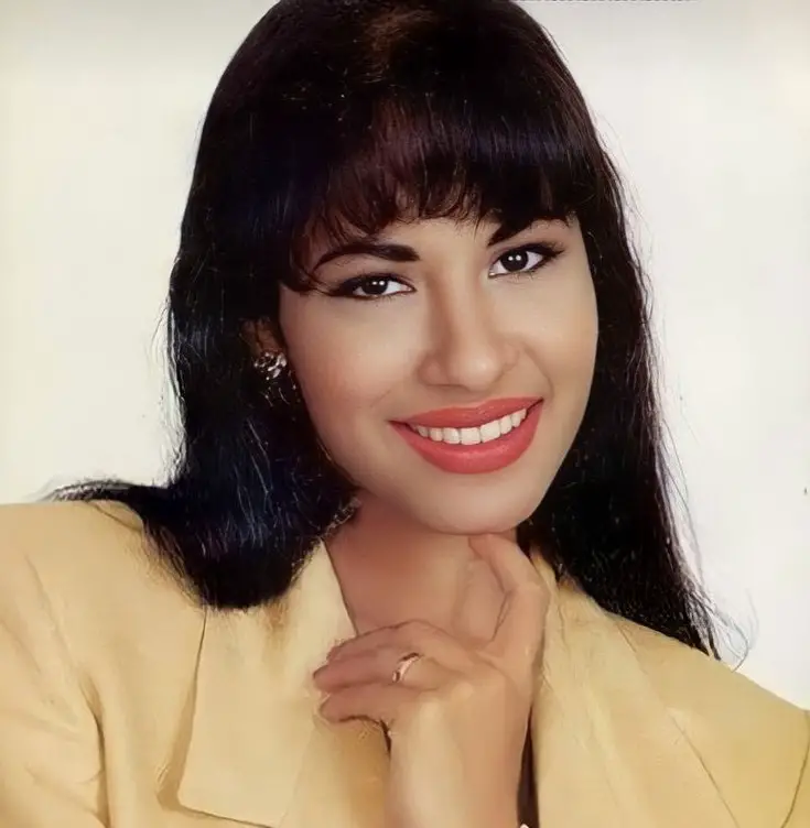 selenaquintanilla