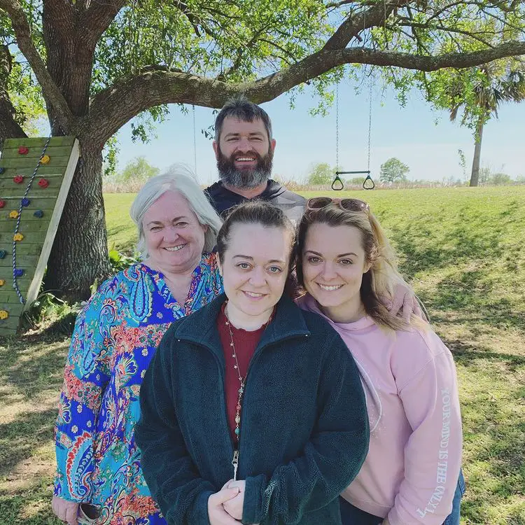 Ashley Loren With Her Family