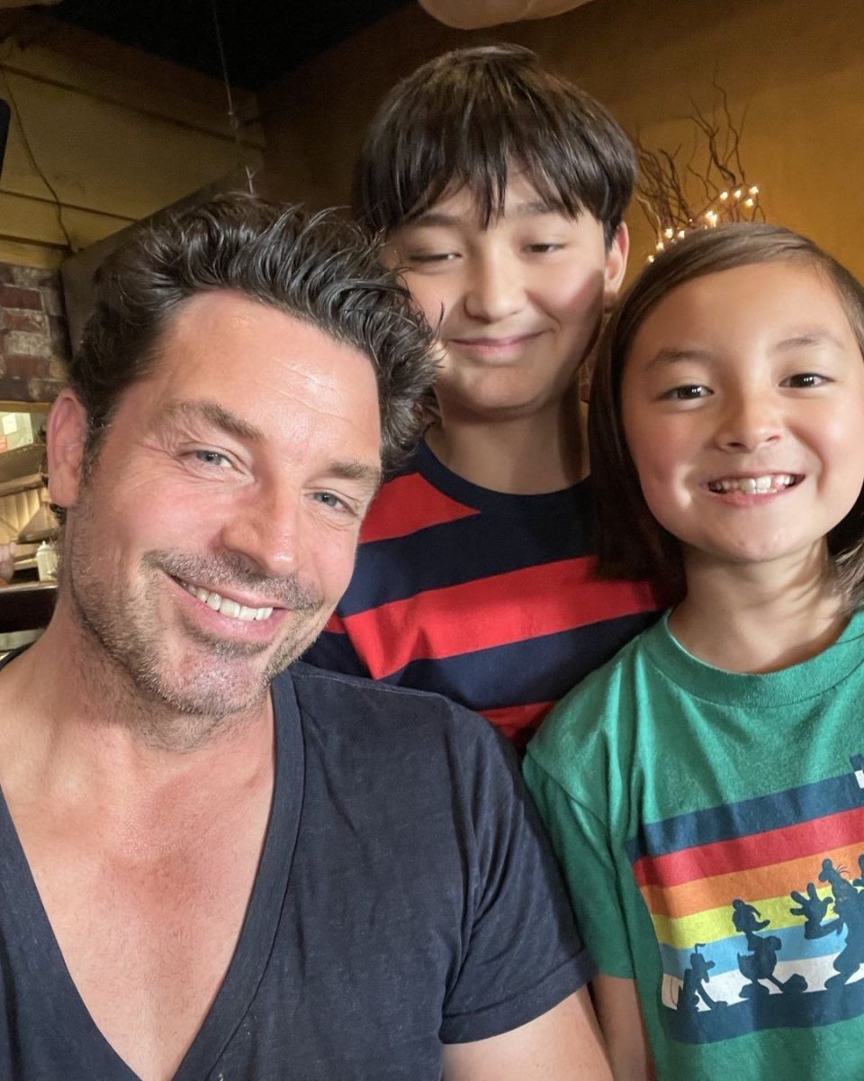 Cami Elliott's Husband Brennan Elliott with his Children in 2022