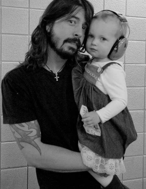 Harper Willow Grohl with her father