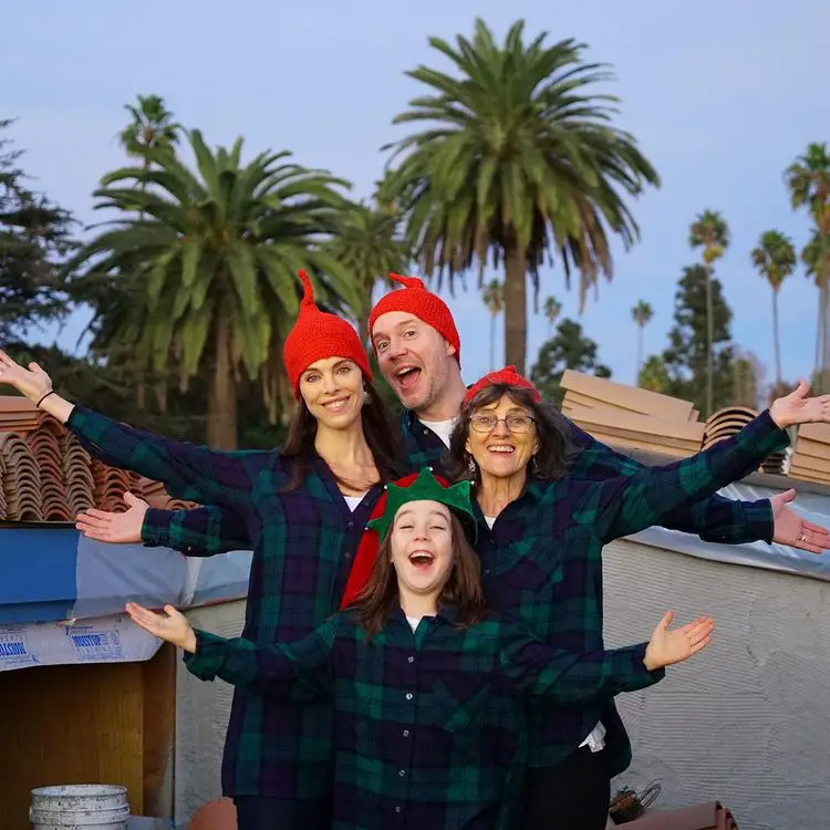 Johanna Watts With Her Family in Christmas