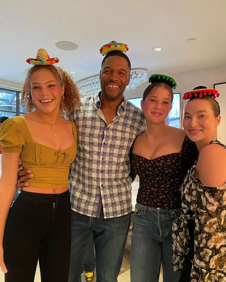 Michael Strahan With His Two Twin Daughters And Girlfriend Kyla Quick