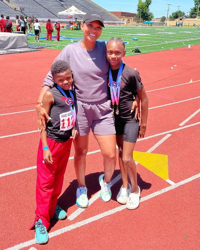 Sabrina Parr With Her Son and Daughter 