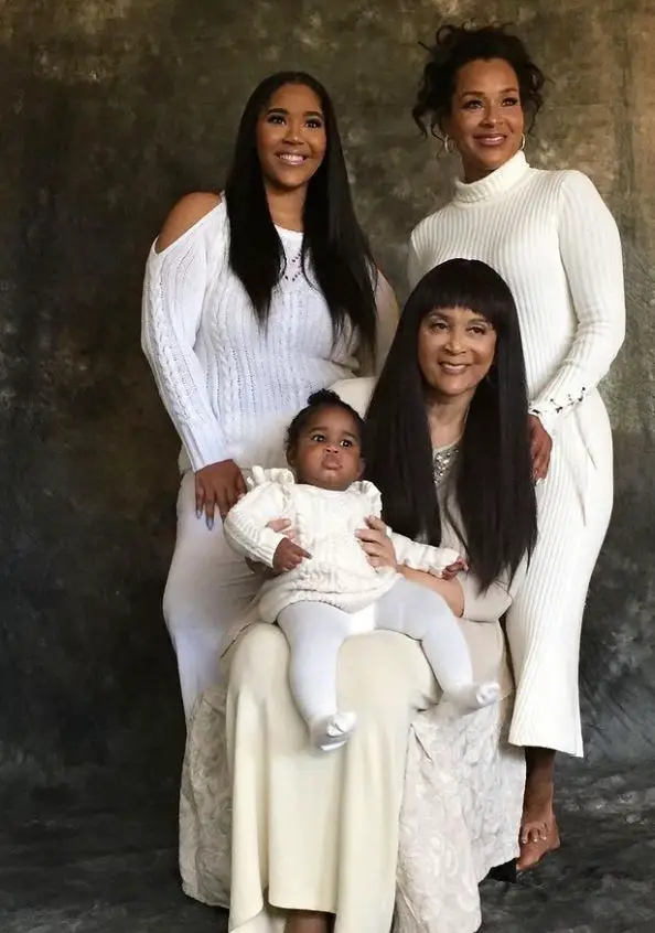 Kai Morae with daughter, mother and grandmom
